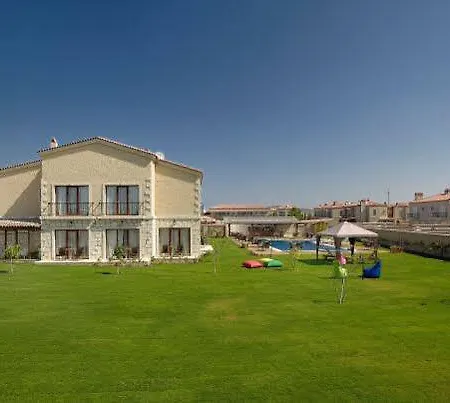 Pupil Hotel 3*
